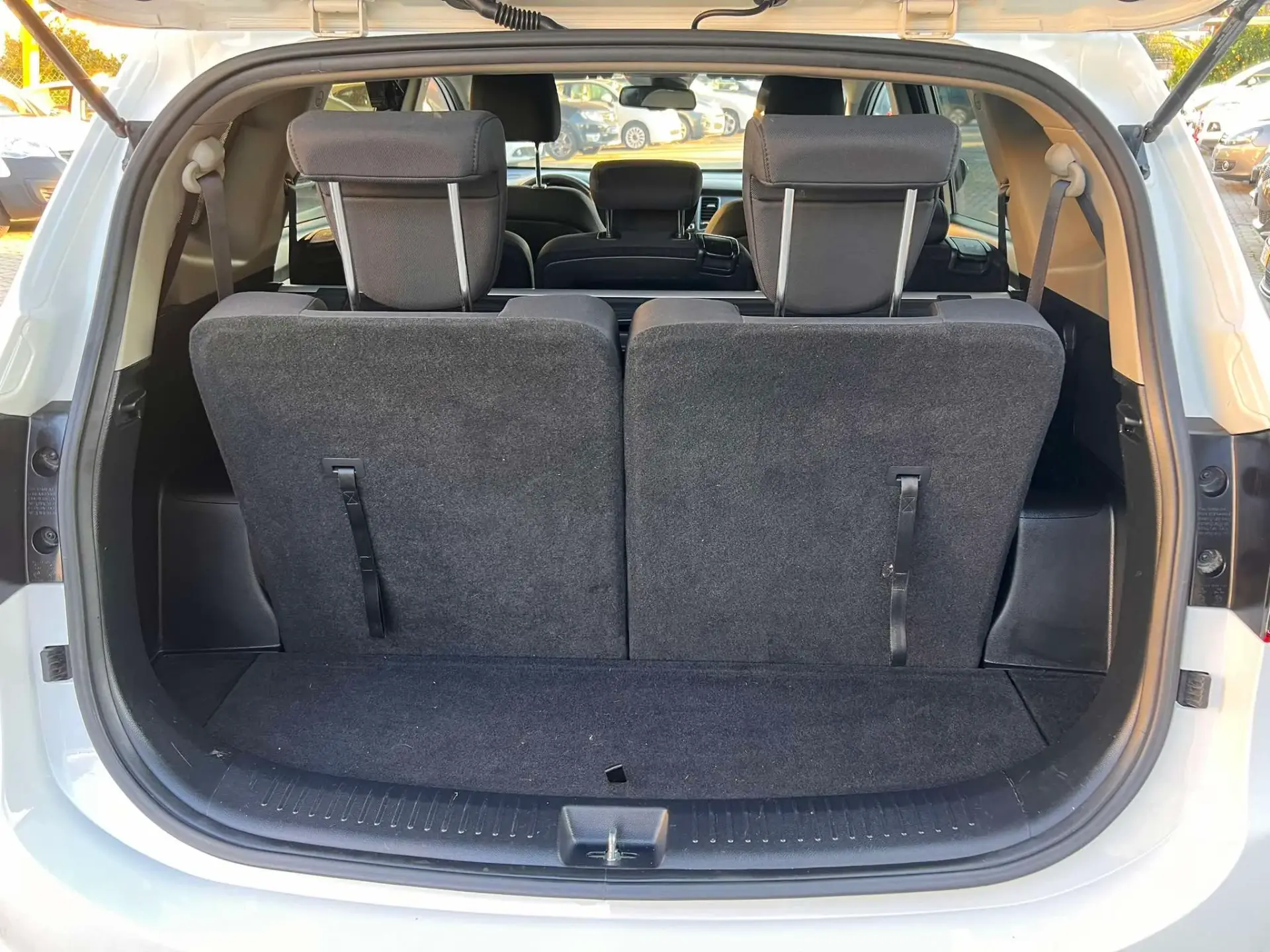 Kia Carens 1.7 CRDi ISG TX 11