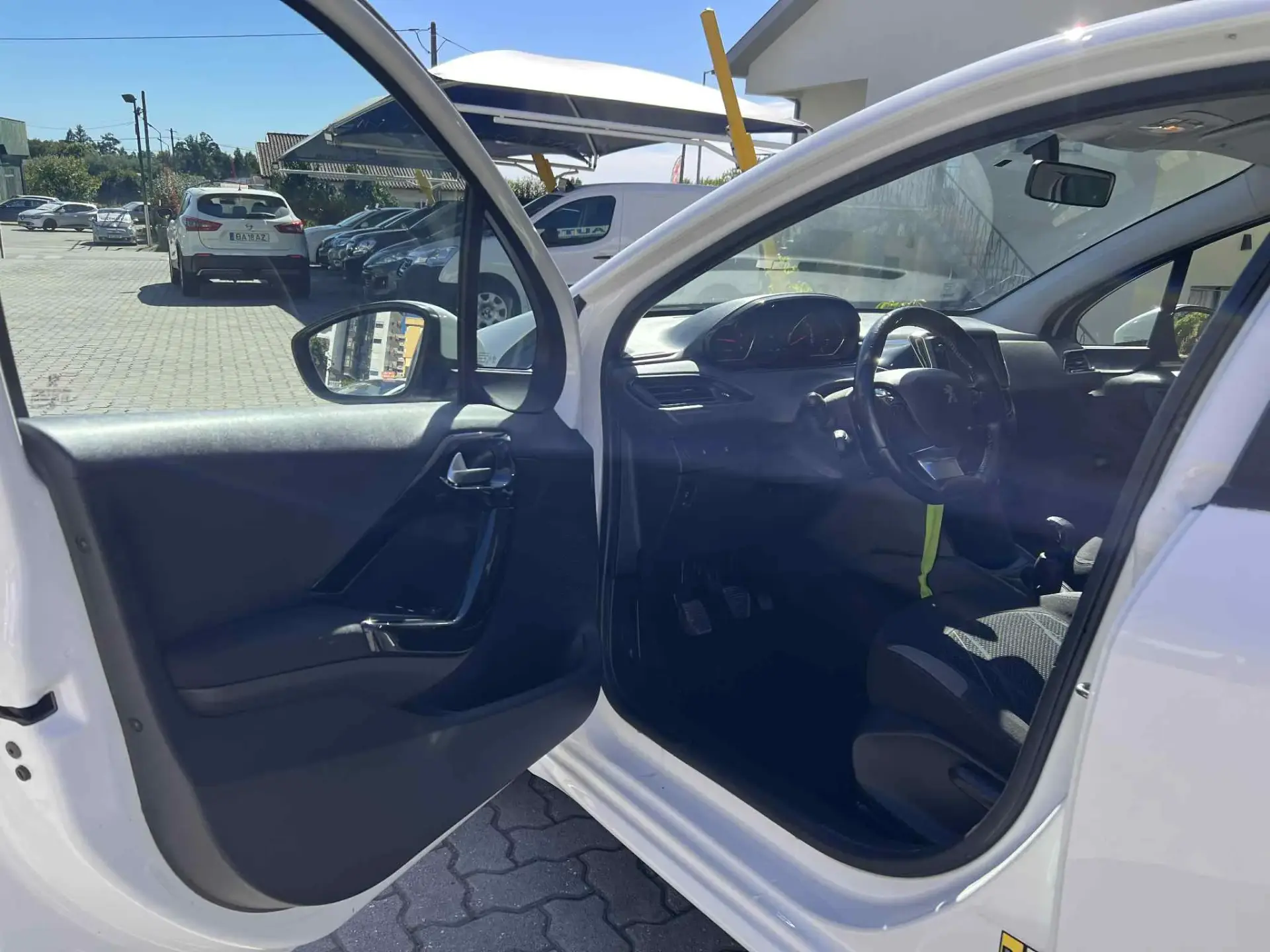 Peugeot 208 1.4 HDi Active 5