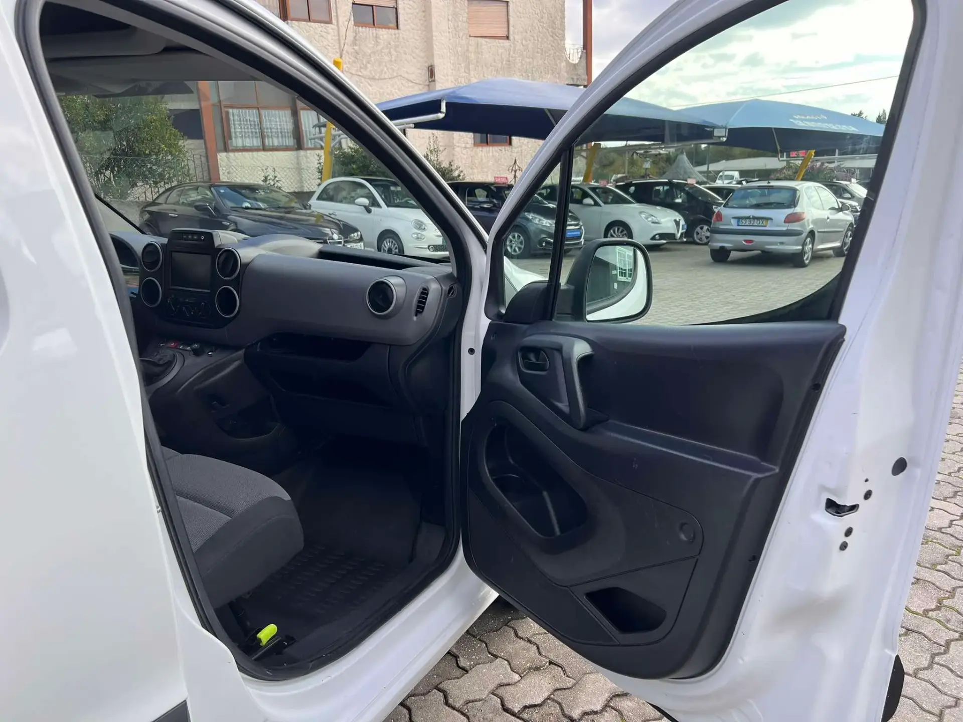 Peugeot Partner 1.6 HDi 3L (GPS) 8