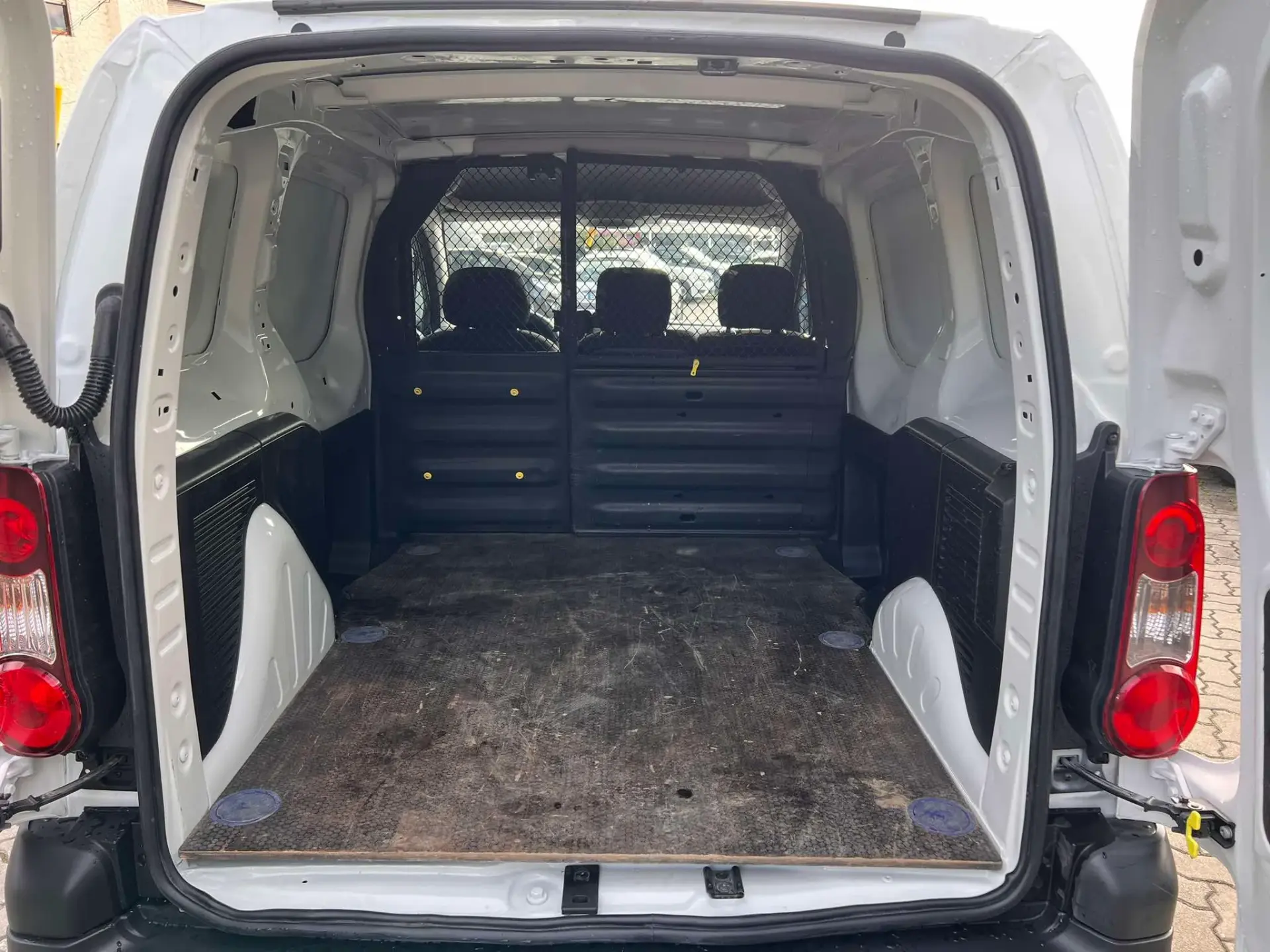 Peugeot Partner 1.6 HDi 3L (GPS) 12