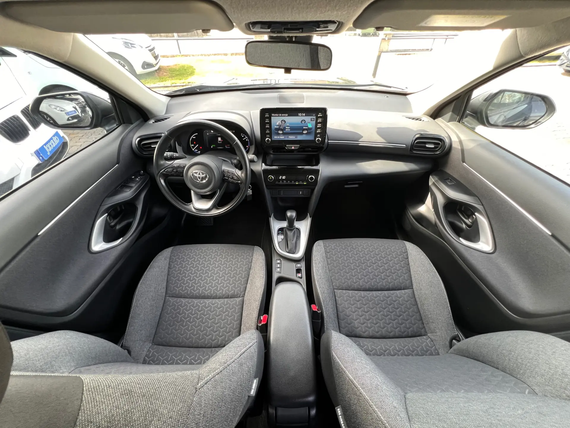 Toyota Yaris Cross 1.5 HDF Comfort Plus 8
