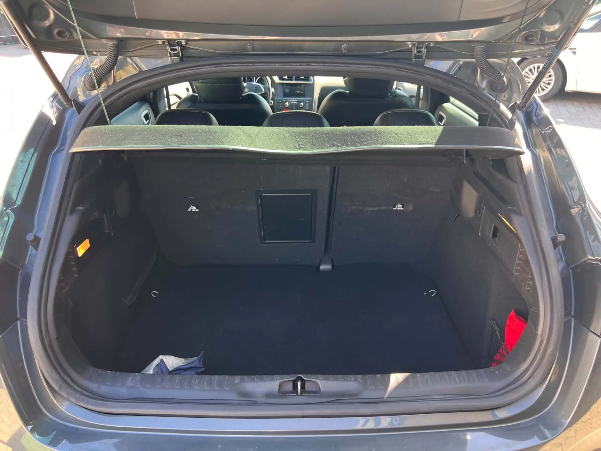 Citroen DS4 1.6 e-HDi So Chic 10