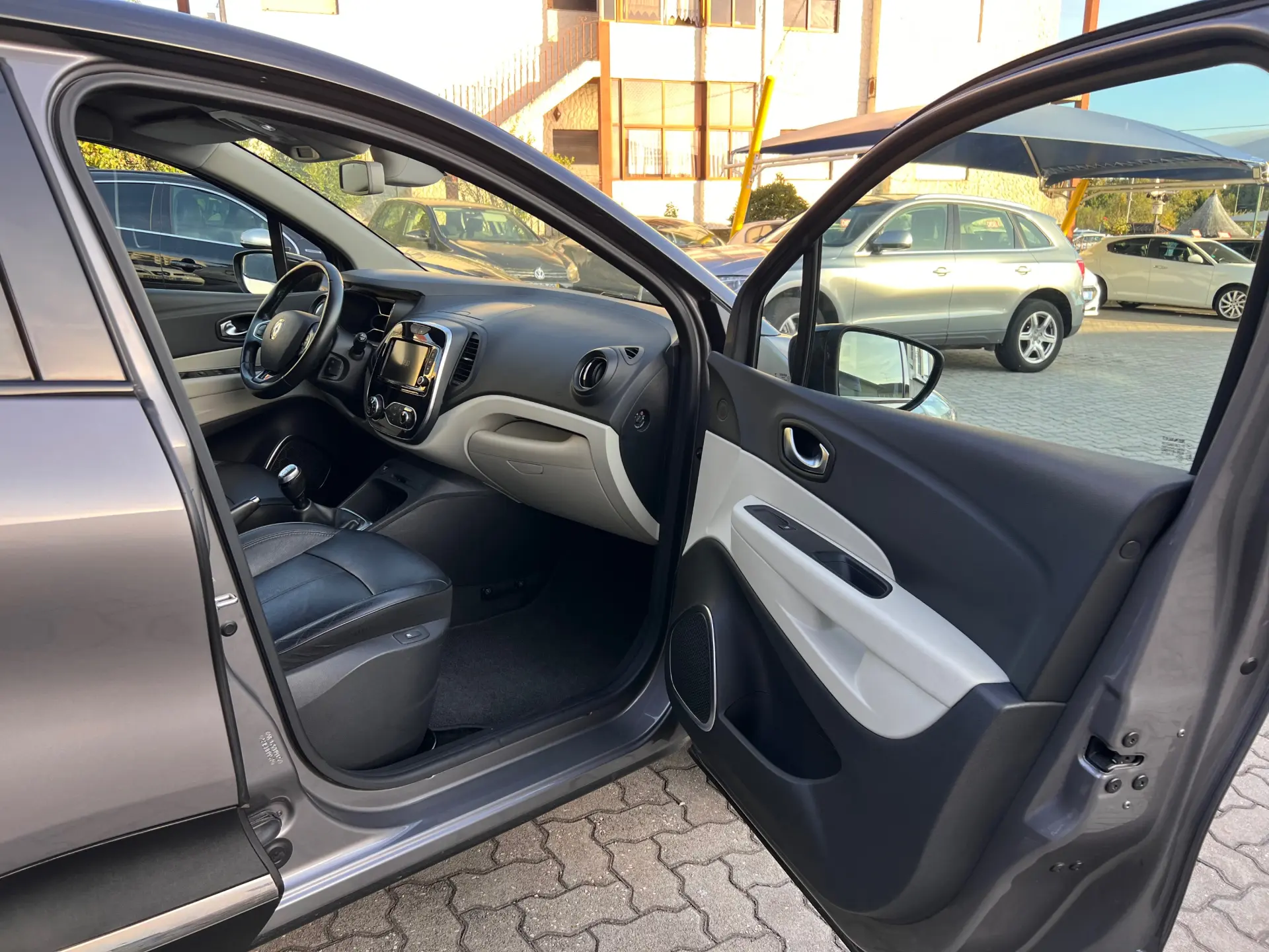 Renault Captur 0.9 TCE Initiale Paris 12