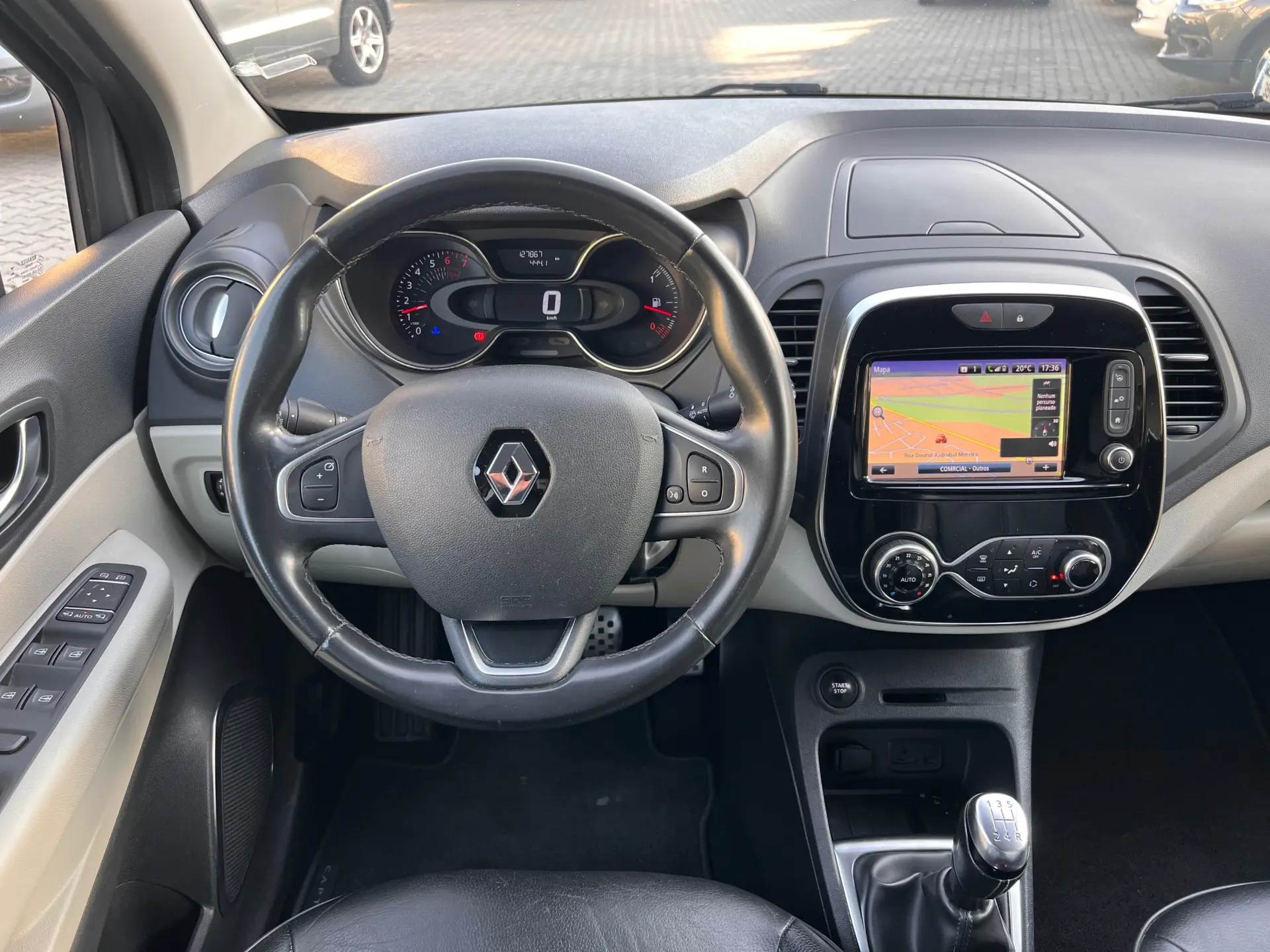 Renault Captur 0.9 TCE Initiale Paris 7