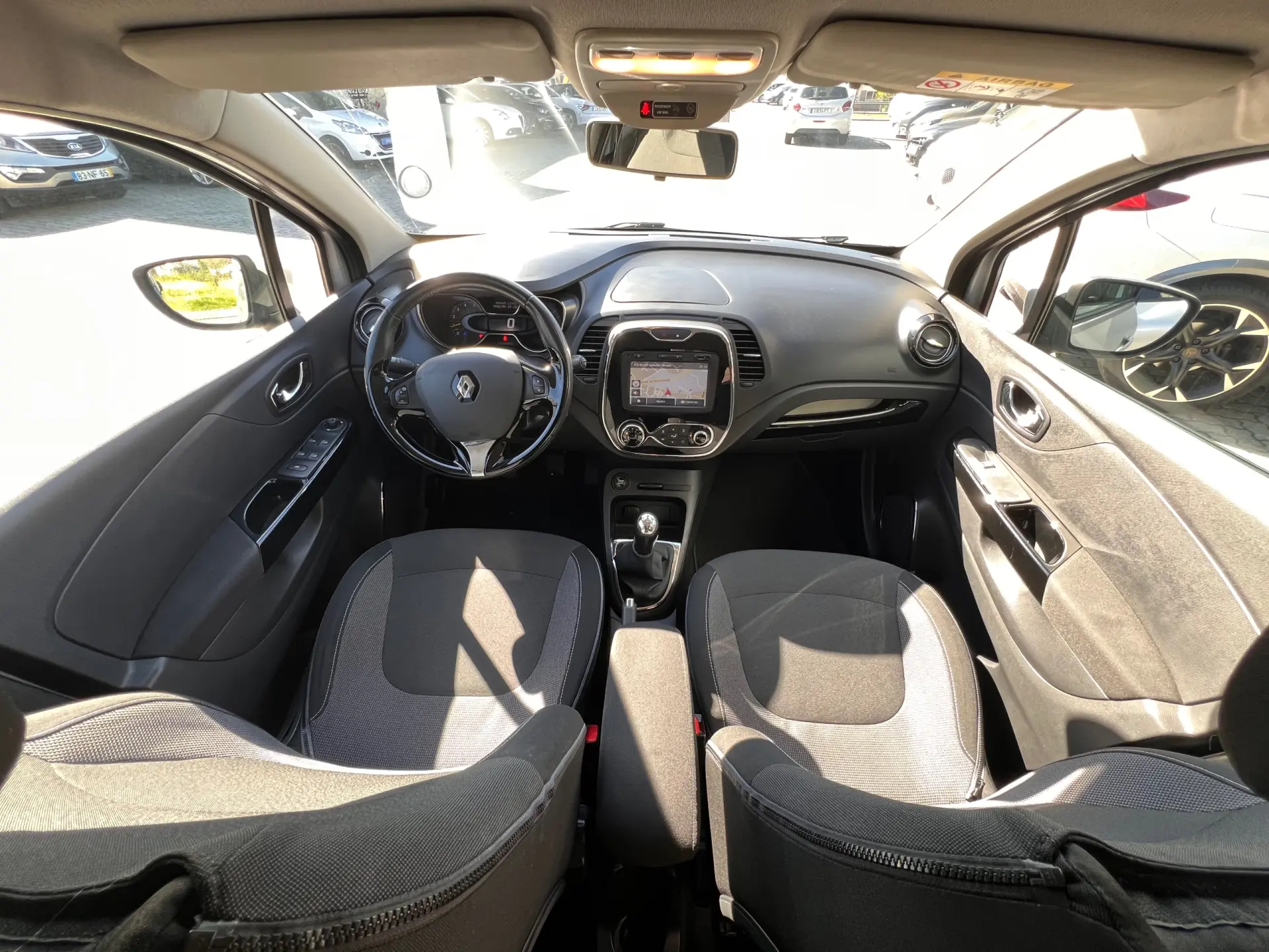 Renault Captur 1.5 dCi Exclusive C/Pneu 8