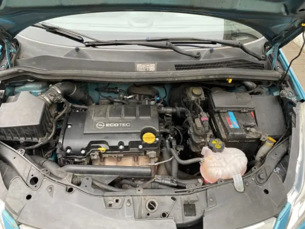 Opel Corsa 1.2 Enjoy 16