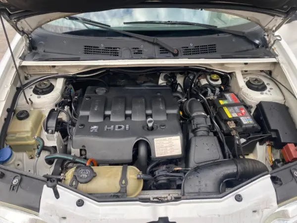 Peugeot Partner 2.0 HDi VTC 13