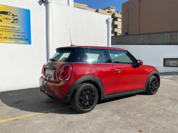 MINI 3 Portas One D 5