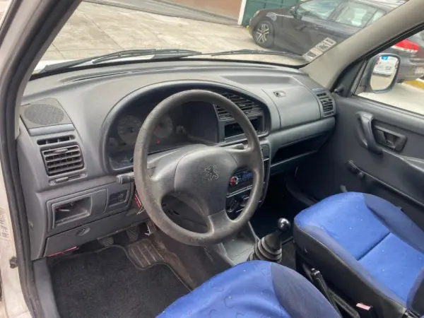Peugeot Partner 2.0 HDi VTC 8