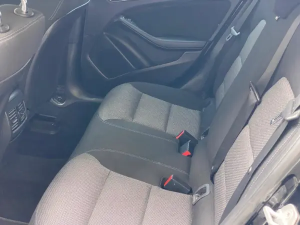 Mercedes-Benz A 220 CDI BE AMG Sport Aut. 10