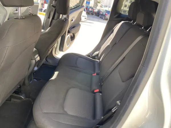 Jeep Renegade 1.6 MJD Sport 22