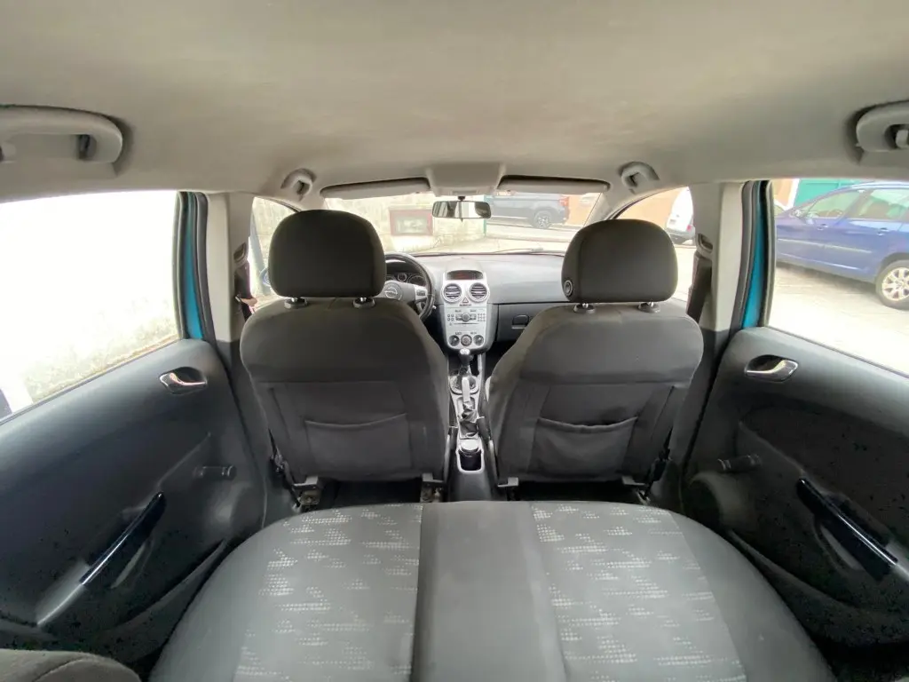 Opel Corsa 1.2 Enjoy 9