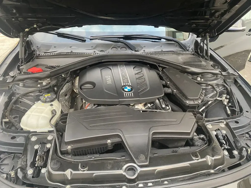 BMW 418 Gran Coupé d Pack M 19