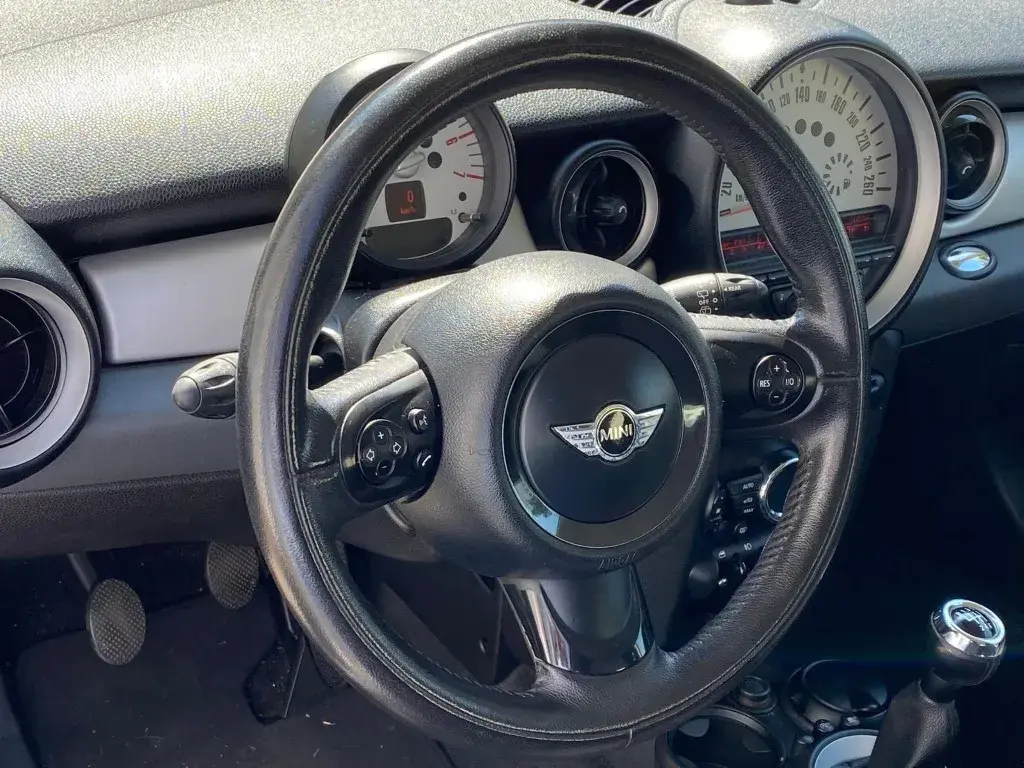 MINI Clubman Cooper D 9