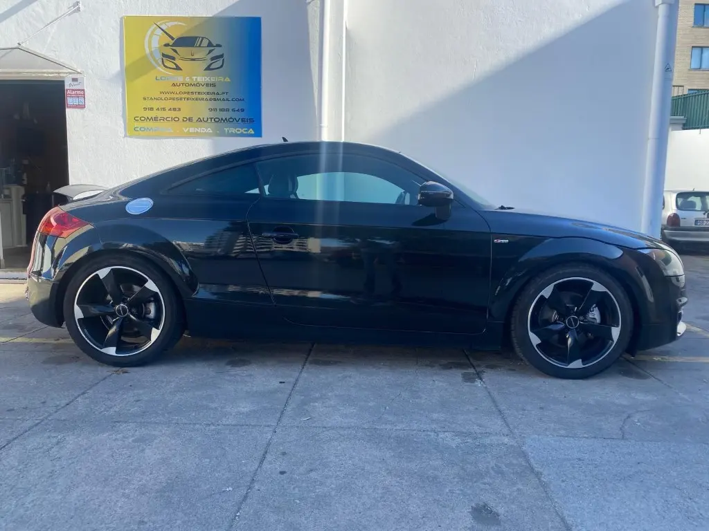 Audi TT Coupé 2.0 TDI quattro S-line 4