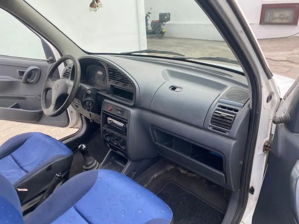 Peugeot Partner 2.0 HDi VTC 11