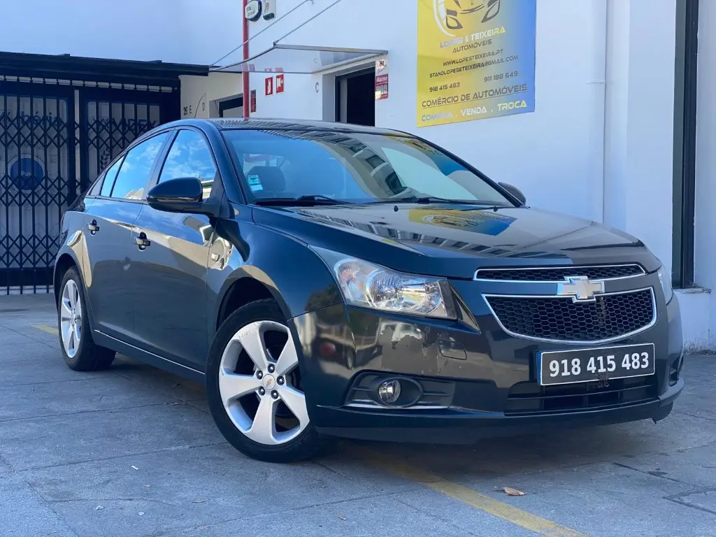 Chevrolet Cruze 1.6 LS 1