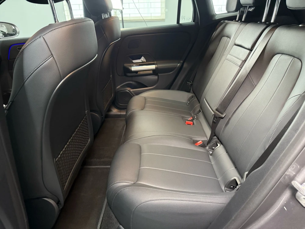 Mercedes-Benz EQA Luxury line 18