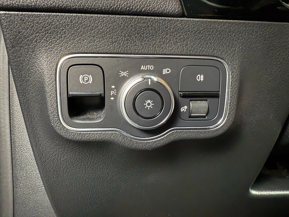 Mercedes-Benz EQA Luxury line 14