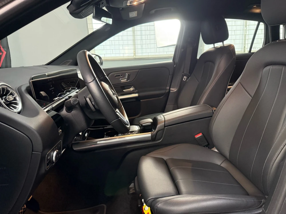 Mercedes-Benz EQA Luxury line 17