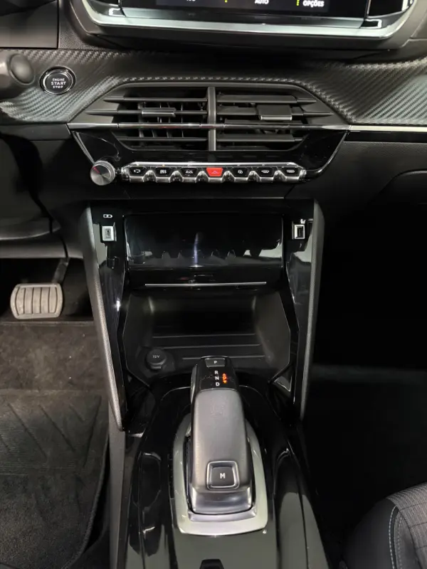 Peugeot 2008 PureTech 130 EAT8 Allure 9