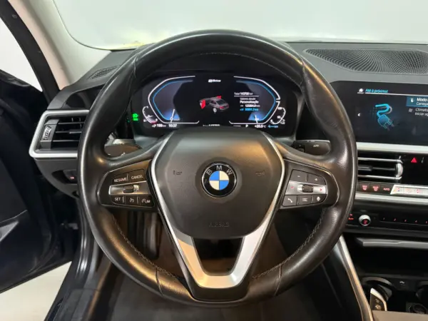 BMW 330 e iPerformance Advantage 6