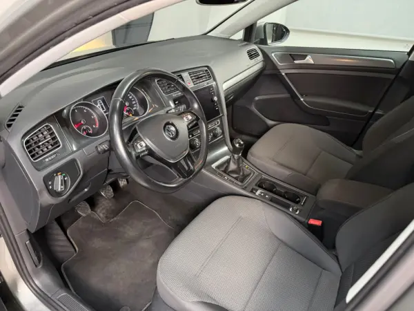 Volkswagen Golf Variant 1.6 TDi Confortline 14