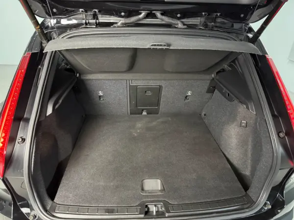 Volvo XC 40 P8 AWD Recharge RDesign 23
