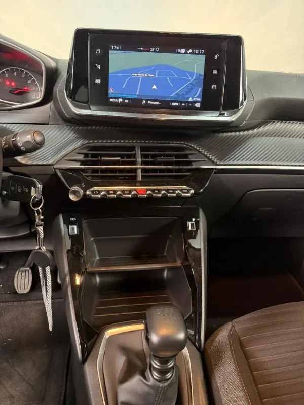 Peugeot 2008 PureTech 100 Active 8