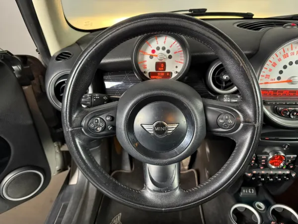 MINI 3 Portas One D Baker Street 6