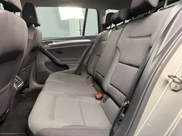 Volkswagen Golf Variant 1.6 TDi Confortline 16