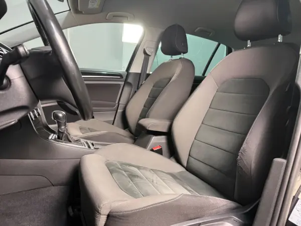 Volkswagen Golf 1.6 TDI Highline DSG 14