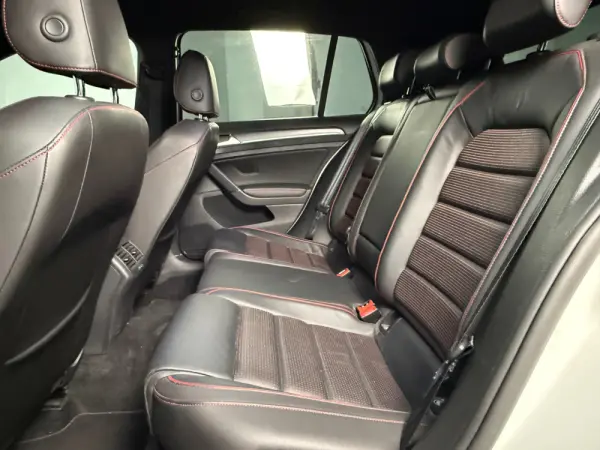 Volkswagen Golf GTI (BlueMotion ) DSG 14