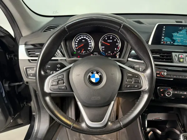 BMW X1 16 d sDrive Auto xLine 6