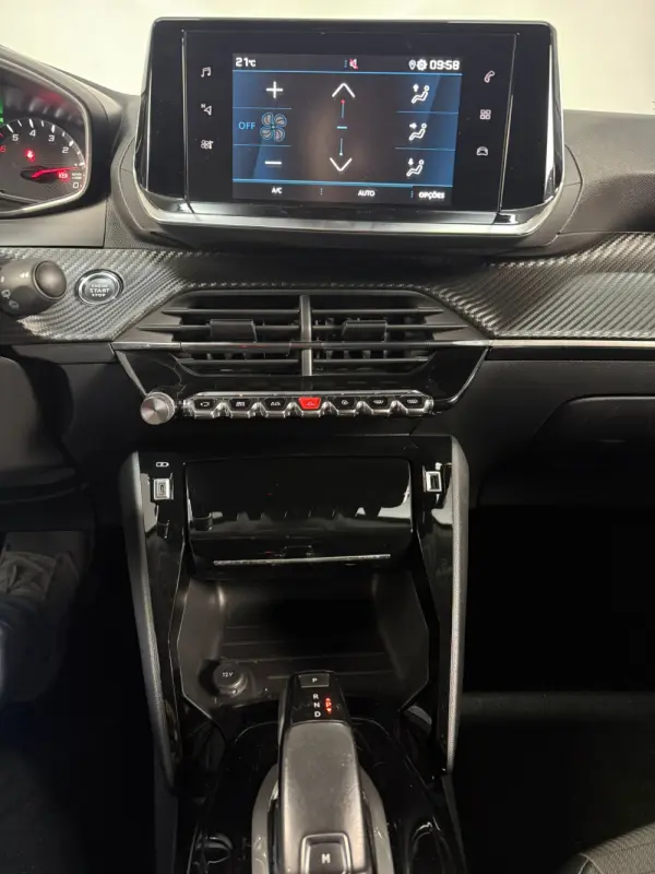 Peugeot 2008 1.5 BlueHDi Allure EAT8 8