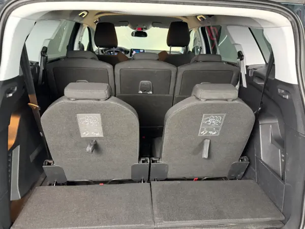 Peugeot 5008 BlueHDI 130 EAT8 Active Business-Pack 17