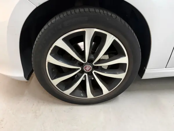 Fiat Tipo Station Wagon 1.3 M-Jet Mirror 18