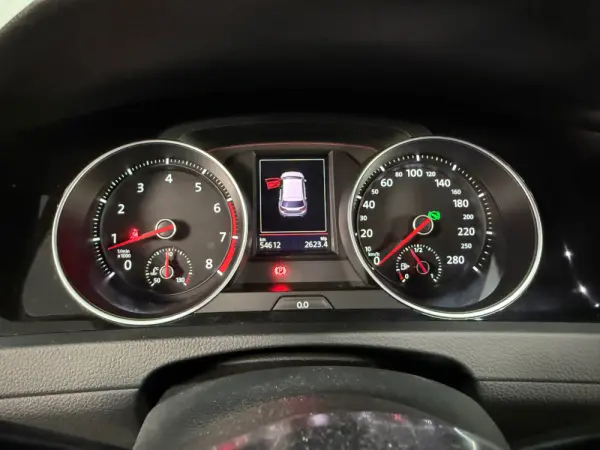 Volkswagen Golf GTI (BlueMotion ) DSG 5