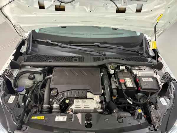 Peugeot 2008 PureTech 130 EAT8 Allure 17