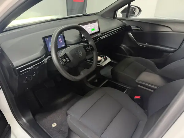 MG MG4 51 kWh Standard 11