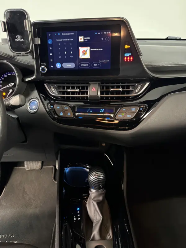 Toyota C-HR 2.0 Hybrid Square Collection 11