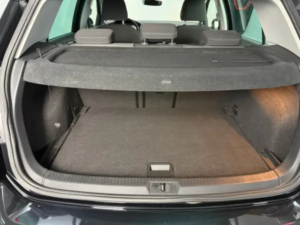 Volkswagen Golf 1.6 TDI Highline DSG 18