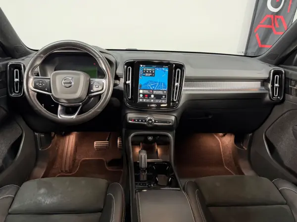 Volvo XC 40 P8 AWD Recharge RDesign 17