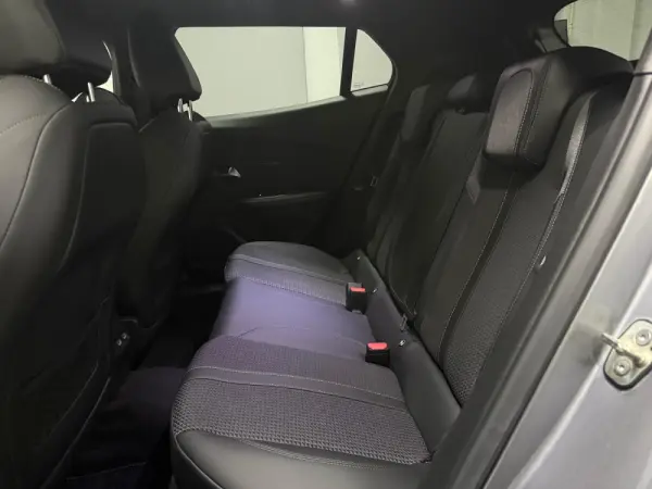 Peugeot 2008 1.2 PureTech GT Line EAT8 14
