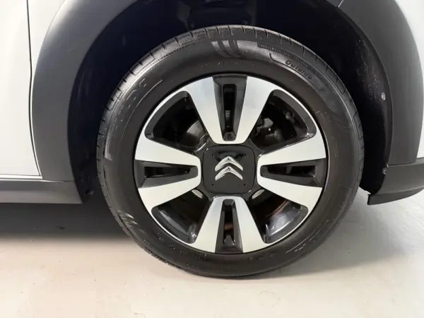 Citroen C3 1.2 PureTech C-Series 16