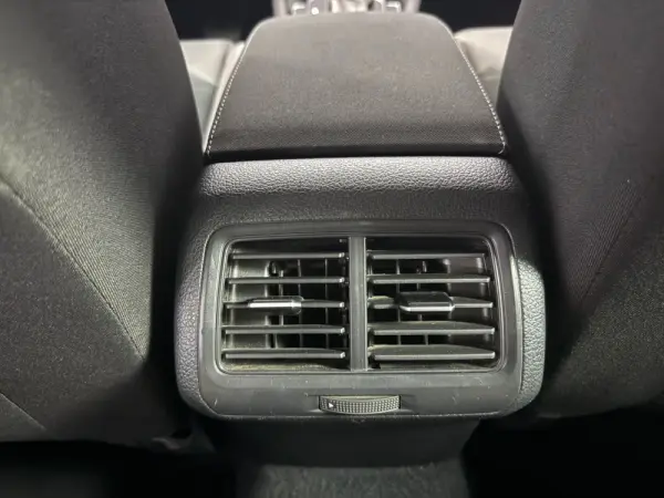 Volkswagen Golf 1.6 TDI Highline DSG 16