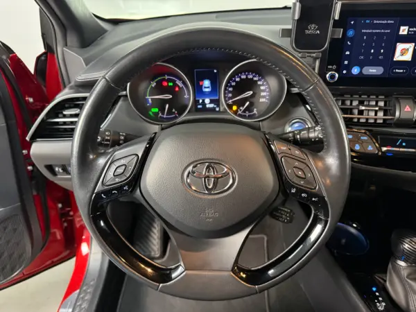 Toyota C-HR 2.0 Hybrid Square Collection 5