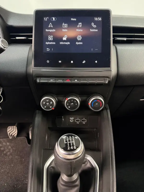 Renault Clio Outro 11