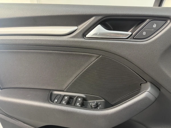 Audi A3 Limousine A3 1.6 Sport Stronic TDI 12