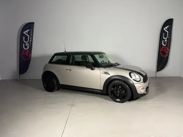 MINI 3 Portas One D Baker Street 2